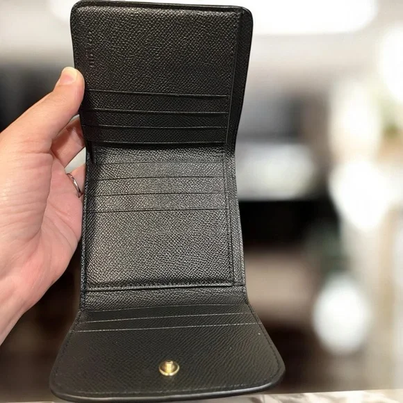 Coach Black Crossgrain Leather Small Wallet EUC - Picture 7 of 7